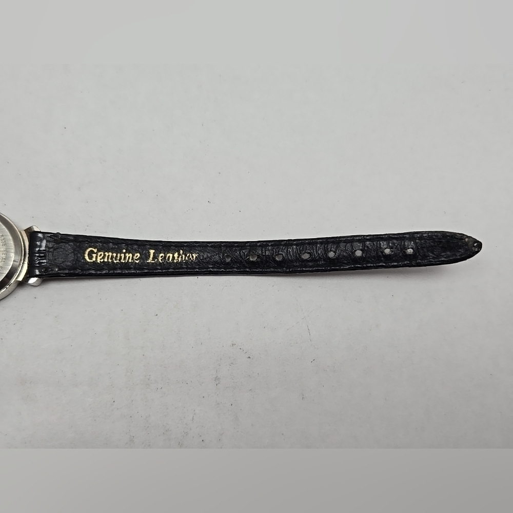 Womens Vintage Sasson Watch Silver Tone Mother of Pearl Marcasite New Battery - Picture 10 of 12